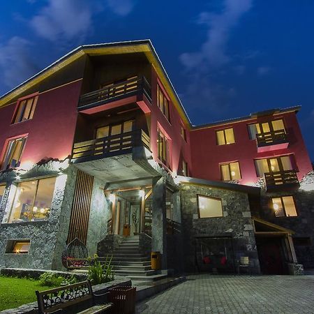 Готель Red House Бакуріані Екстер'єр фото