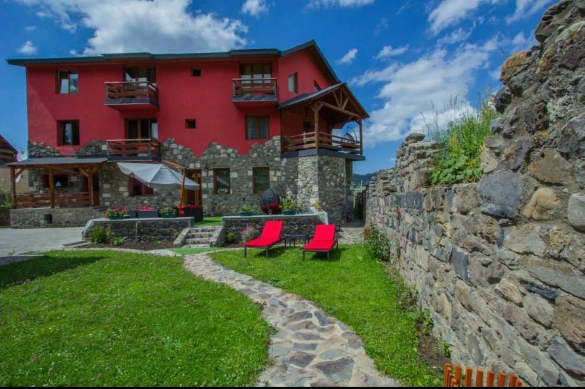 Готель Red House Бакуріані Екстер'єр фото